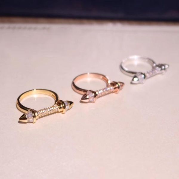 2020brand s925 silver-plated horseshoe ring zircon set a gold material fashion ring trend dance lady elegant, Golden;silver
2020brand s925 silver-plated horseshoe ring zircon set a gold material fashion ring trend dance lady elegant, Golden;silver