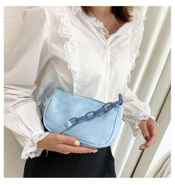 simple and wild crocodile pattern chain portable armpit bag female 2020 new spring fashion texture shoulder messenger bag
simple and wild crocodile pattern chain portable armpit bag female 2020 new spring fashion texture shoulder messenger bag