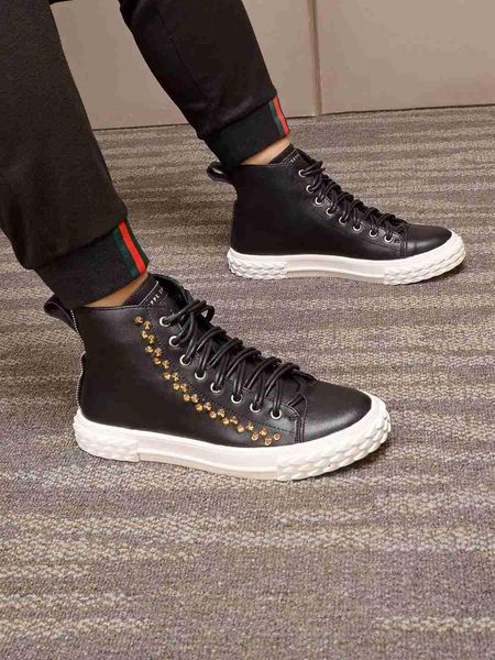world tour winter fashion luxury rivets leather white black casual shoes men's classic wear students high shoes designer
world tour winter fashion luxury rivets leather white black casual shoes men's classic wear students high shoes designer