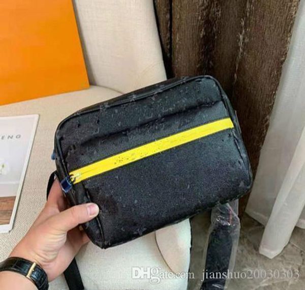 the new fashion lady bag his hand the bill of lading genuine leather handbag women shoulder messenger woman bags vintage designer tote
the new fashion lady bag his hand the bill of lading genuine leather handbag women shoulder messenger woman bags vintage designer tote