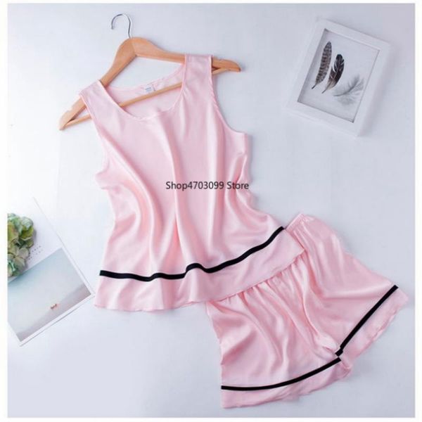 2019 new models women pajamas set v-neck sleeveless lack patchwork vest and elastic waist pajama shorts female sleepwear, Blue;gray
2019 new models women pajamas set v-neck sleeveless lack patchwork vest and elastic waist pajama shorts female sleepwear, Blue;gray