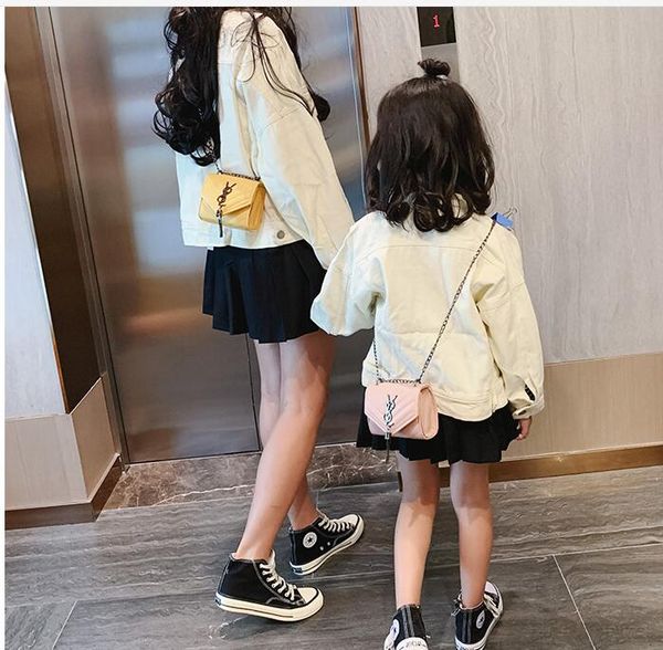 2020 new luxury handbags children bags designer shoulder handbags evening clutch bag messenger crossbody bags for girl 's handbags, Black 
2020 new luxury handbags children bags designer shoulder handbags evening clutch bag messenger crossbody bags for girl 's handbags, Black