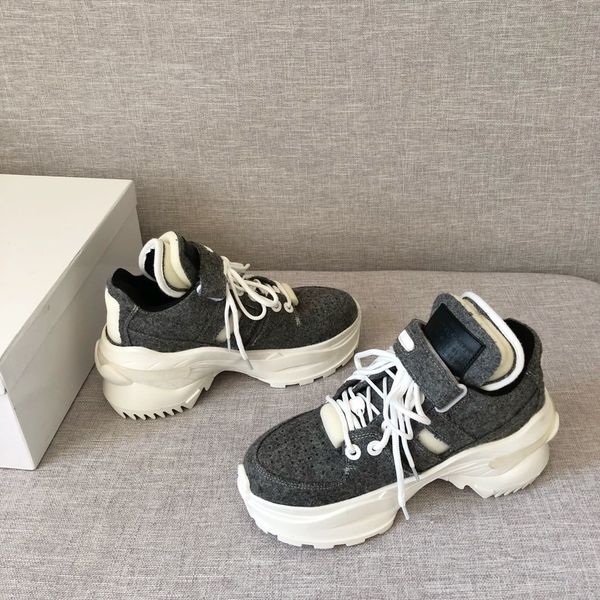 autumn and winter latest style triple-s designer shoes low platform sneakers ,designer casual sports,high-,platform shoes, cotton shoes, Black
autumn and winter latest style triple-s designer shoes low platform sneakers ,designer casual sports,high-,platform shoes, cotton shoes, Black