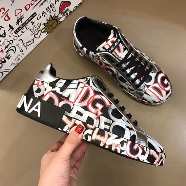 printed king desgin men's casual shoe real leather outdoor sports shoes men fashion lace up sneakers for man with box 38-45, Black
printed king desgin men's casual shoe real leather outdoor sports shoes men fashion lace up sneakers for man with box 38-45, Black