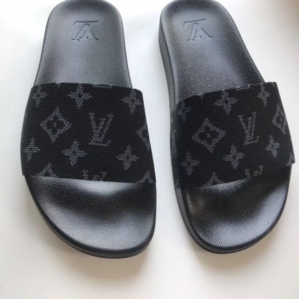 men women designerluxury slippers summer beach shoes mens brandslipper beach flip flops luxury slides women slipper size 35-46 2020519k
men women designerluxury slippers summer beach shoes mens brandslipper beach flip flops luxury slides women slipper size 35-46 2020519k