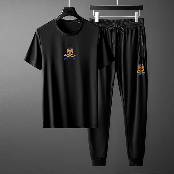 20ss summer fashion casual sportwear tracksuit men skull print sets short sleeve pants tshirt+pants suits tracksuits size -4xl, Gray
20ss summer fashion casual sportwear tracksuit men skull print sets short sleeve pants tshirt+pants suits tracksuits size -4xl, Gray