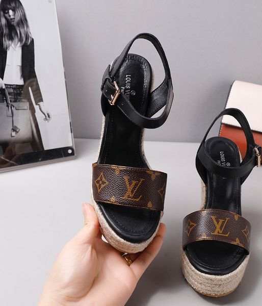 ladies shoes new fashion monogram women high heels sandals ladies shoes slippers female peep toe sandals with box, Black
ladies shoes new fashion monogram women high heels sandals ladies shoes slippers female peep toe sandals with box, Black