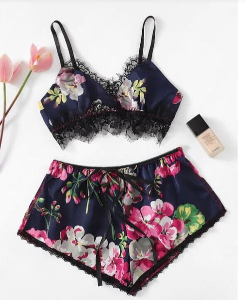 сексуальные женщины кружев цветочных v шея пижама set lingerie рукава ночного спагетти ремень vest + короткие брюки спящих wear, Black;white
сексуальные женщины кружев цветочных v шея пижама set lingerie рукава ночного спагетти ремень vest + короткие брюки спящих wear, Black;white
