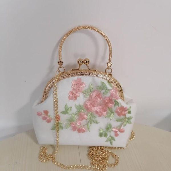 embroidery flowers kiss lock shell bags vintage bag chain women shoulder crossbody bag pure handmade women's handbags
embroidery flowers kiss lock shell bags vintage bag chain women shoulder crossbody bag pure handmade women's handbags