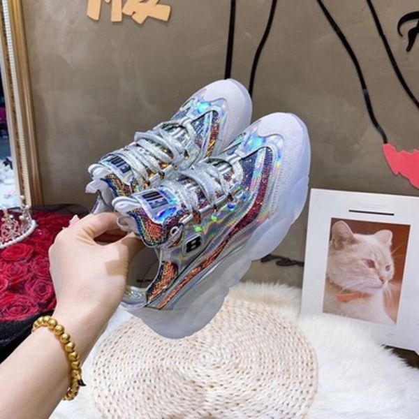 2019 spring new full leather plus glitter laser paint jelly jelly bear fashion comfortable women's shoes, Black
2019 spring new full leather plus glitter laser paint jelly jelly bear fashion comfortable women's shoes, Black