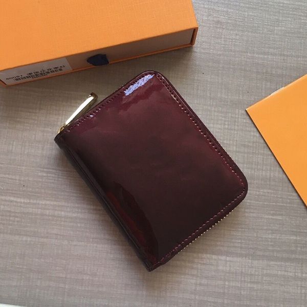 mini classic embossing coat of paint women short wallet ladies zipper change purse card holder credit card note package, Red;black
mini classic embossing coat of paint women short wallet ladies zipper change purse card holder credit card note package, Red;black