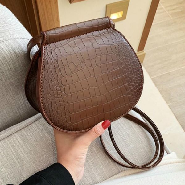 female shoulder messenger bags solid color saddle bags for women new small leather ladies' purses and handbags
female shoulder messenger bags solid color saddle bags for women new small leather ladies' purses and handbags