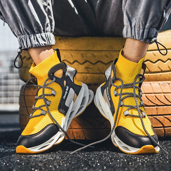 new high-blade running shoes men shoes 2020 spring socks sneakers breathable damping outdoor sport trainers sneakers
new high-blade running shoes men shoes 2020 spring socks sneakers breathable damping outdoor sport trainers sneakers