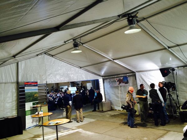 портативный алюминиевый каркас новый дизайн высокое качество открытый день рождения 2000 человек гигантский норвегия танзания свадьба палатк
портативный алюминиевый каркас новый дизайн высокое качество открытый день рождения 2000 человек гигантский норвегия танзания свадьба палатк