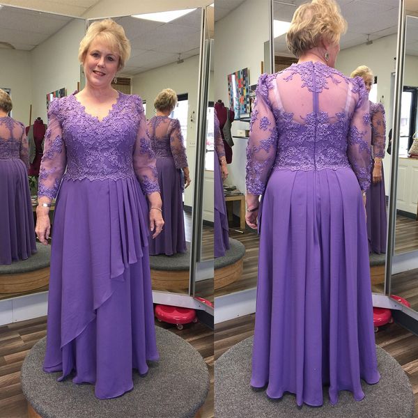 2020 mother gown v-neck long sleeve appliqued lace tulle ruched wedding gown long formal dresses floor-length mother of the bride dresses, Black;red
2020 mother gown v-neck long sleeve appliqued lace tulle ruched wedding gown long formal dresses floor-length mother of the bride dresses, Black;red