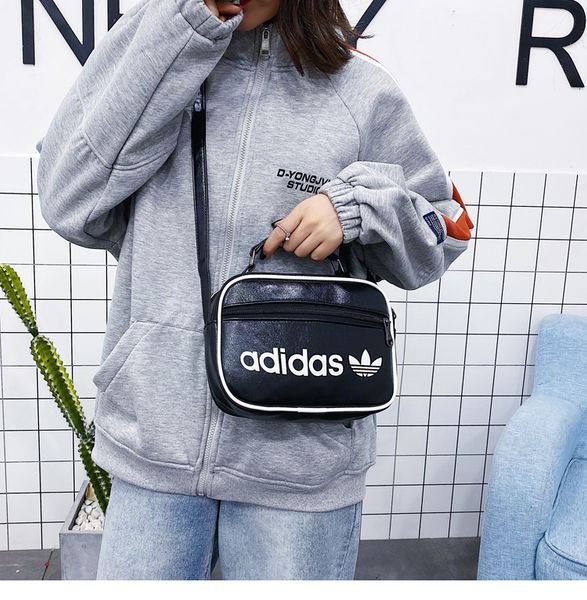 2019 wholesale brand chest bag pu leisure shoulder bags fanny pack for women letter waist bag pack t b103970y
2019 wholesale brand chest bag pu leisure shoulder bags fanny pack for women letter waist bag pack t b103970y