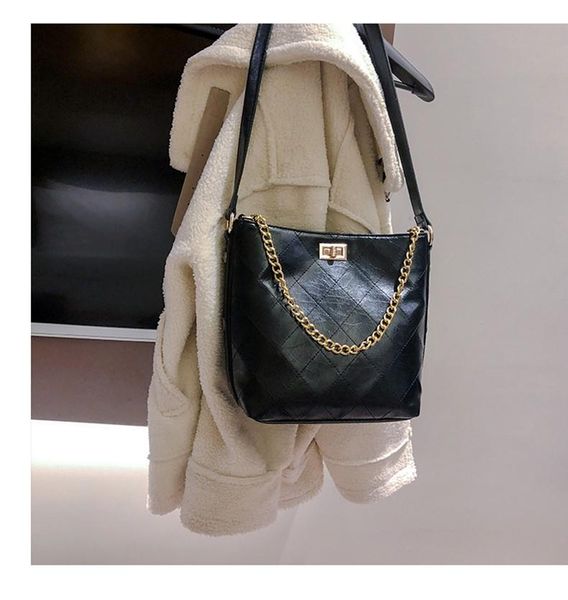 designer-women pu leather plaid handbags tote bag designer handbag bucket bags messenger crossbody bag meichaomeidai/12
designer-women pu leather plaid handbags tote bag designer handbag bucket bags messenger crossbody bag meichaomeidai/12