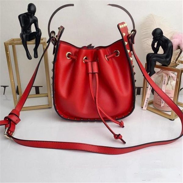 stars with the same paragraph high-end ladies luxury leather bag symbol of successful women guarantee designer classic style986
stars with the same paragraph high-end ladies luxury leather bag symbol of successful women guarantee designer classic style986