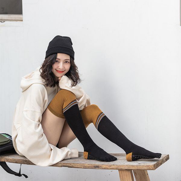 cotton women's socks korean autumn winter models non-slip over-knee five-finger yoga socks, Black
cotton women's socks korean autumn winter models non-slip over-knee five-finger yoga socks, Black