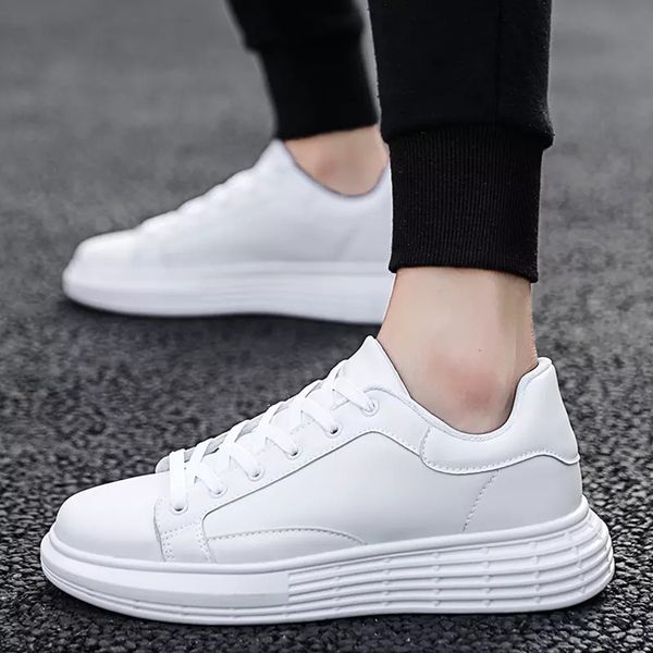 with socks fashion luxury men women running shoes black white breathable sports sneakers mens trainers designer casual shoes, White;red
with socks fashion luxury men women running shoes black white breathable sports sneakers mens trainers designer casual shoes, White;red