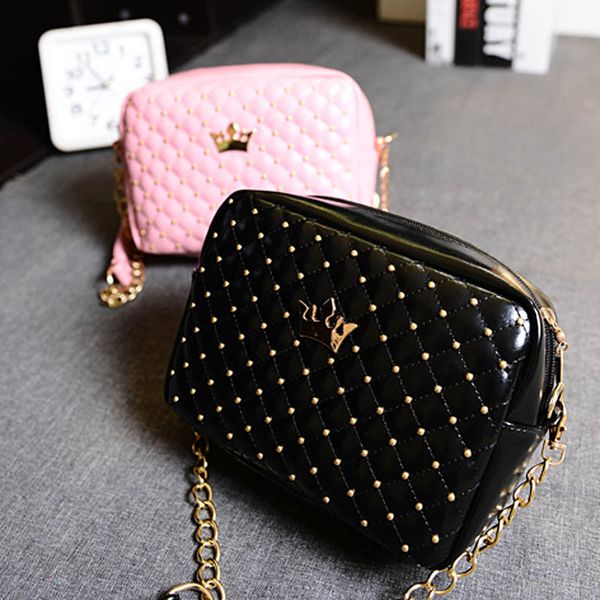25#2019 women messenger bags rivet chain shoulder bag leather crossbody luxury wild girls small square messenger bag
25#2019 women messenger bags rivet chain shoulder bag leather crossbody luxury wild girls small square messenger bag