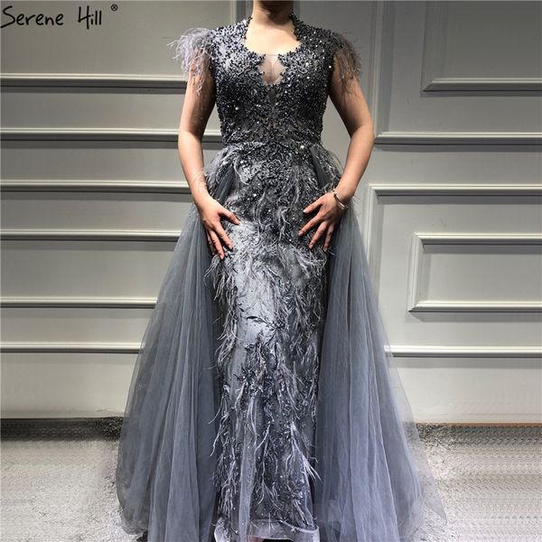 dubai grey sleeveless tulle evening dresses design 2019 crystal feathers luxury evening gowns serene hill la70020, White;black
dubai grey sleeveless tulle evening dresses design 2019 crystal feathers luxury evening gowns serene hill la70020, White;black
