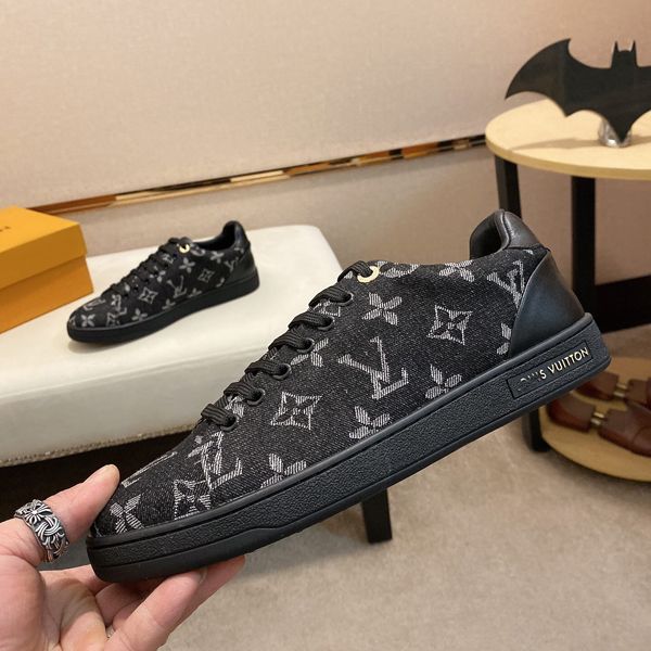 high-quality designer shoes men's casual coach sneakers black white red leather suede flat casual shoes size 38-44
high-quality designer shoes men's casual coach sneakers black white red leather suede flat casual shoes size 38-44