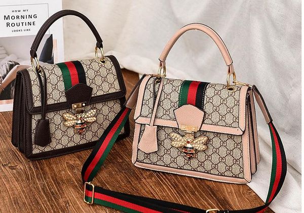 designer handbags 2020 new fashion large-capacity bee bag atmosphere luxury small square bag wild tide shoulder diagonal handbag
designer handbags 2020 new fashion large-capacity bee bag atmosphere luxury small square bag wild tide shoulder diagonal handbag