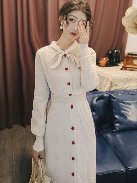 ins вязать платье женщин осени и зима популярные новые французского ретро темперамент чистой красная средней длиной более-колено свитер плат, White;black
ins вязать платье женщин осени и зима популярные новые французского ретро темперамент чистой красная средней длиной более-колено свитер плат, White;black