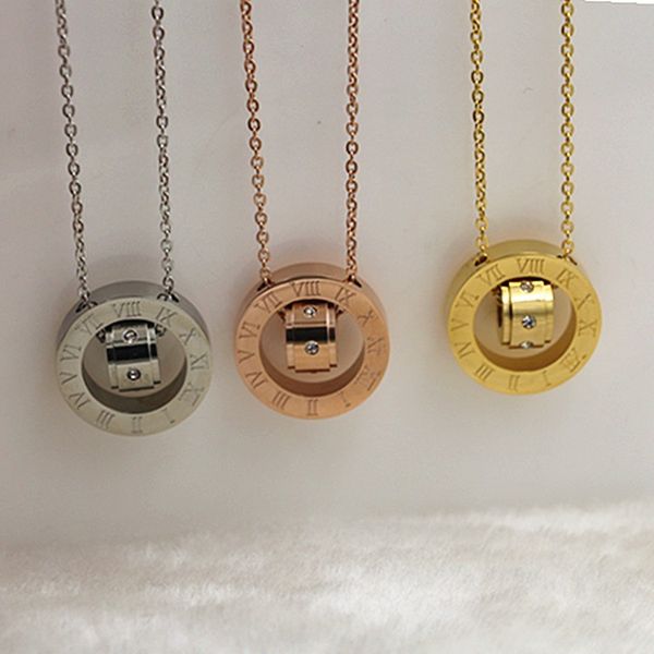 titanium сталь рим бренд женщина ожерелье двойной петли личности круг фазы набор шнек розового золота ожерелье цепь для женщин дар, Silver
titanium сталь рим бренд женщина ожерелье двойной петли личности круг фазы набор шнек розового золота ожерелье цепь для женщин дар, Silver
