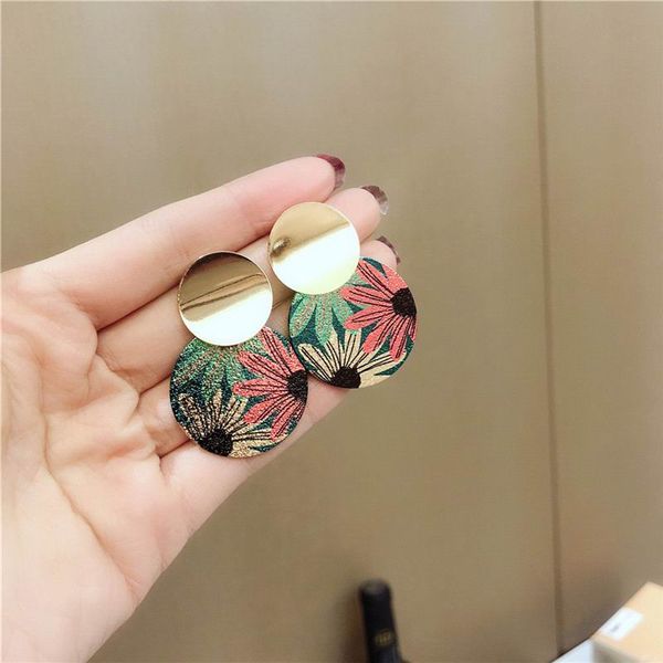 earrings new retro flower net red round wafer geometry copper fittings pendant earrings female fashion jewelry pendant, Silver
earrings new retro flower net red round wafer geometry copper fittings pendant earrings female fashion jewelry pendant, Silver