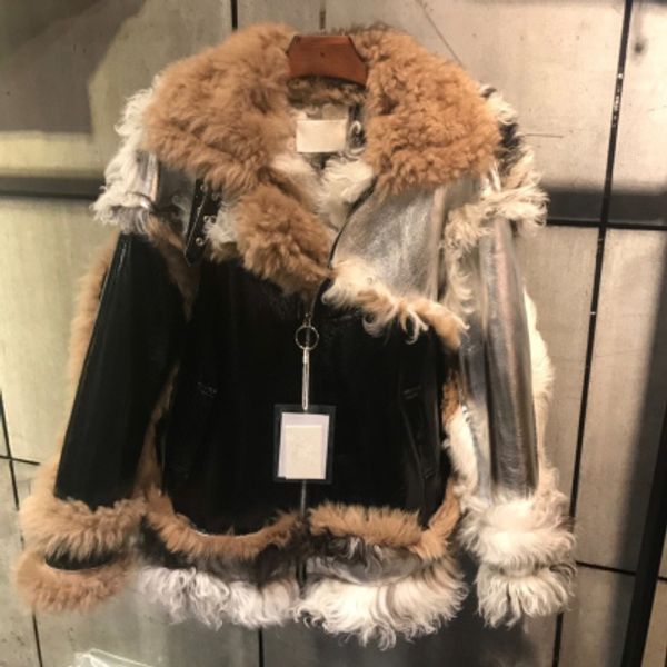 2022 womenfur coat genuine female leather jacket with real fox fur collar warm winter bike plus size motor clothing, Black;brown
2022 womenfur coat genuine female leather jacket with real fox fur collar warm winter bike plus size motor clothing, Black;brown