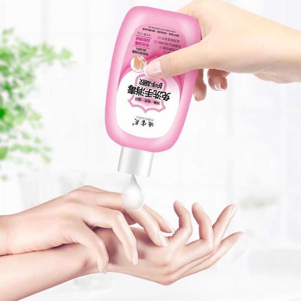 100ml hand sanitizer gel liquid antibacterial disinfection disposable hand soaps
100ml hand sanitizer gel liquid antibacterial disinfection disposable hand soaps