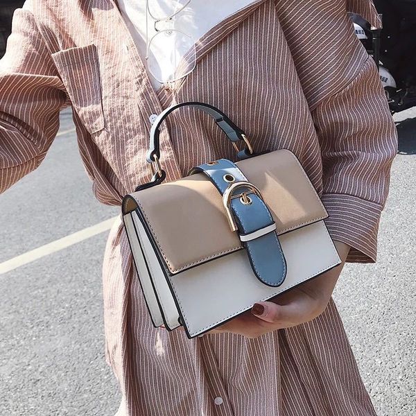 small bag women's new style women's retro small square bag shoulder messenger handbag
small bag women's new style women's retro small square bag shoulder messenger handbag