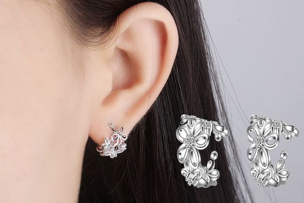 ruoye 2017 fashion women earring clip rose flower design silver plated rose gold earring for women gold color ear jewelry
ruoye 2017 fashion women earring clip rose flower design silver plated rose gold earring for women gold color ear jewelry