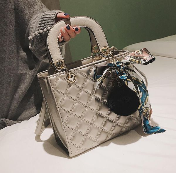 european fashion female tote bag 2018 new quality pu leather women's designer handbag ribbon hair ball shoulder messenger bags
european fashion female tote bag 2018 new quality pu leather women's designer handbag ribbon hair ball shoulder messenger bags