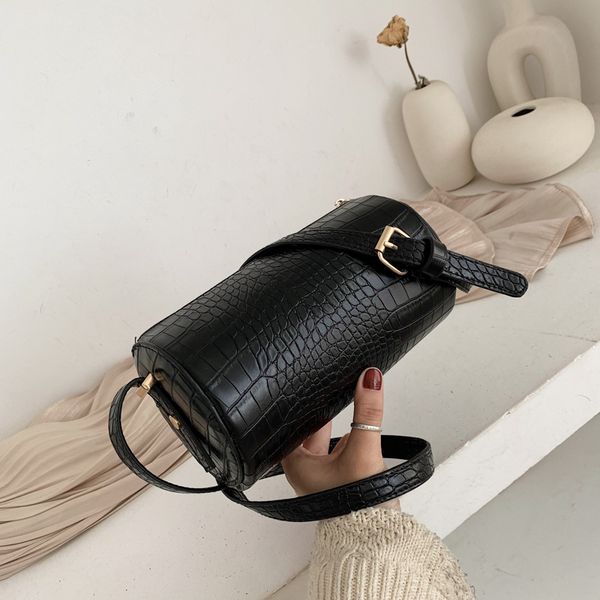 2020 quality leather flap bucket bags for women spring crossbody bags travel handbags small lady shoulder messenger bag sac
2020 quality leather flap bucket bags for women spring crossbody bags travel handbags small lady shoulder messenger bag sac