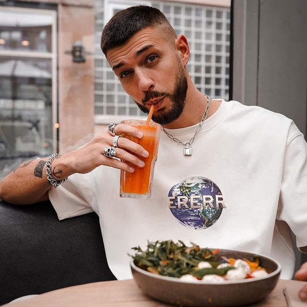 20ss earth letter logo printed tee high street skateboard short sleeves summer solid t-shirt fashion men women casual tee hfhltx101, White;black
20ss earth letter logo printed tee high street skateboard short sleeves summer solid t-shirt fashion men women casual tee hfhltx101, White;black