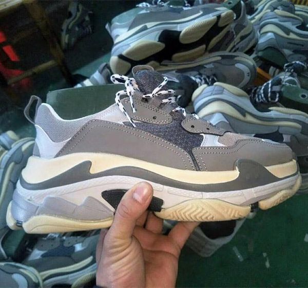 2019 sale triple-s 17fw men luxury shoes women classical casual shoes triple white designer sneakers women paris platform sneakers, Black
2019 sale triple-s 17fw men luxury shoes women classical casual shoes triple white designer sneakers women paris platform sneakers, Black