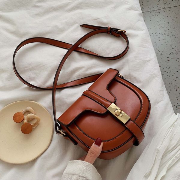 2020 new women's diagonal bag korean version solid color lock ladies shell bag fashion wild ladies crossbody
2020 new women's diagonal bag korean version solid color lock ladies shell bag fashion wild ladies crossbody