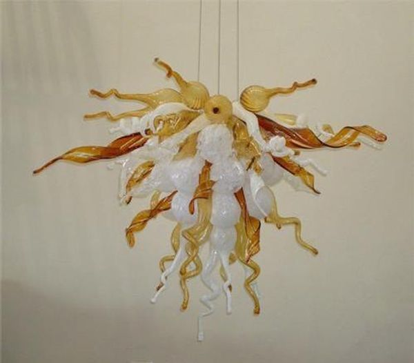 lr932-most popular murano art glass chandelier ,smart amber and white restaurant decorative chandelier,and small size lighting
lr932-most popular murano art glass chandelier ,smart amber and white restaurant decorative chandelier,and small size lighting