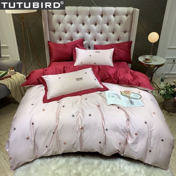 2020 new 4pcs king bedding set egyptian cotton bedclothes red brief bed set modern style duvet cover bedlinen sheet
2020 new 4pcs king bedding set egyptian cotton bedclothes red brief bed set modern style duvet cover bedlinen sheet
