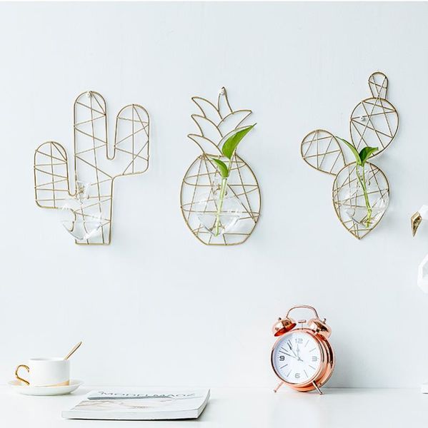 vases nordic hanging plant hydroponic ornament creative metal glass transparent vase display shelf home livingroom wall decoration 
vases nordic hanging plant hydroponic ornament creative metal glass transparent vase display shelf home livingroom wall decoration
