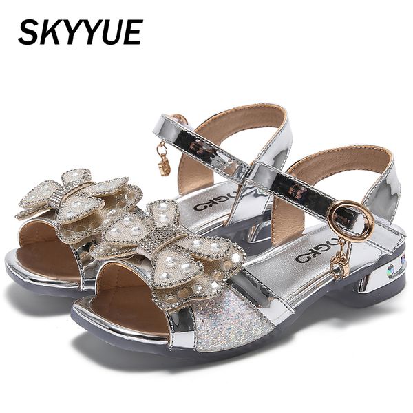 summer kids bow princess sandals baby girls soft rhinestone shoes children glitter brand sandals toddler silver dance heels 2020, Black;red
summer kids bow princess sandals baby girls soft rhinestone shoes children glitter brand sandals toddler silver dance heels 2020, Black;red