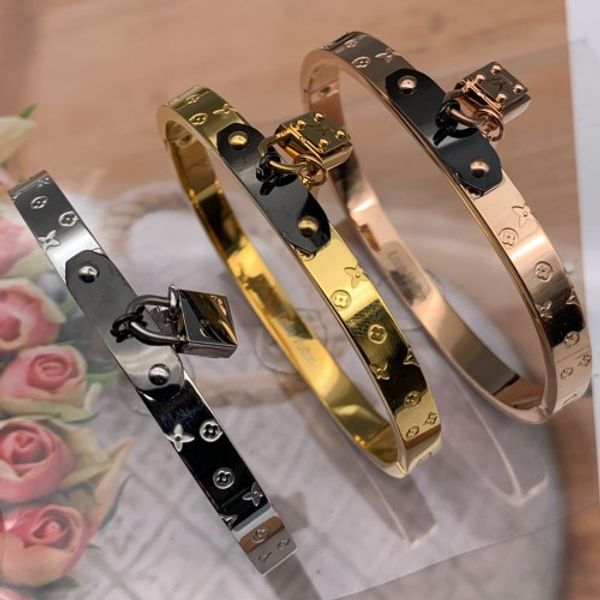 wholesale high quality brand 316 Titanium Steel 18K rose gold silver love lock key wedding bangle bracelet for men women USA big size
wholesale high quality brand 316 Titanium Steel 18K rose gold silver love lock key wedding bangle bracelet for men women USA big size