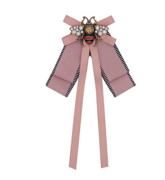 2019 fashion europe and america luxury designer pins brooches gold plated latter brooches pins for men women for party 6133, Gray
2019 fashion europe and america luxury designer pins brooches gold plated latter brooches pins for men women for party 6133, Gray