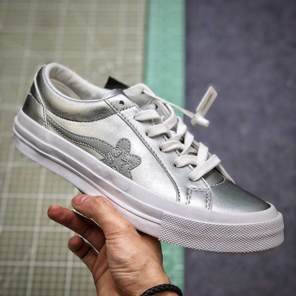 2019 fashion 1970 canvas athletic shoes silver classic 1970s canvas shoes jointly name cdg play flower casual training sneakers, White;red
2019 fashion 1970 canvas athletic shoes silver classic 1970s canvas shoes jointly name cdg play flower casual training sneakers, White;red