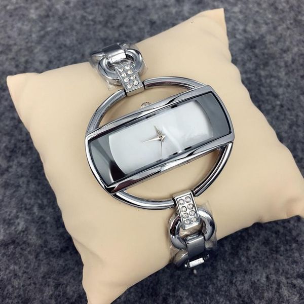 2020 2020 2019 new luxury women watch big dial silver gold fashion design bracelet watches ladies steel bracelet women wristwatch relogio f, Slivery;brown
2020 2020 2019 new luxury women watch big dial silver gold fashion design bracelet watches ladies steel bracelet women wristwatch relogio f, Slivery;brown