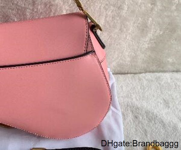 classic women embroidered bag horseshoe buckle handbag genuine leather handbags shoulder strap tote messenger vintage purse
classic women embroidered bag horseshoe buckle handbag genuine leather handbags shoulder strap tote messenger vintage purse