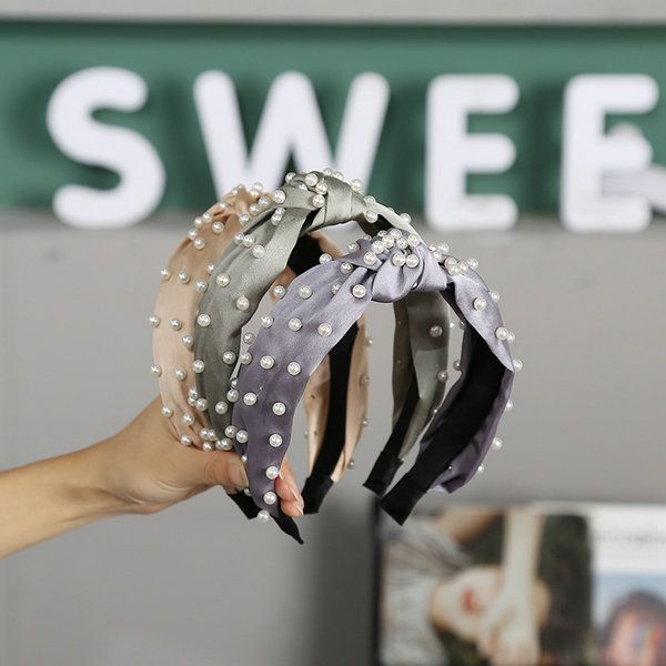 the new style with pearl hairband fashion knotted lady headband simple wash face beam hairband headdress factory direct sales, Black;brown
the new style with pearl hairband fashion knotted lady headband simple wash face beam hairband headdress factory direct sales, Black;brown